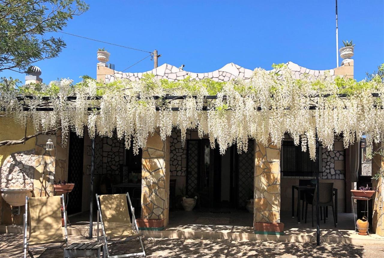 B&B Mandorla Amara Gioia Del Colle Bagian luar foto